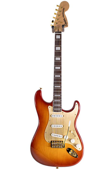 Squier 40th Anniversary Gold Edition Stratocaster Sienna Sunburst Gold Anodized Pickguard